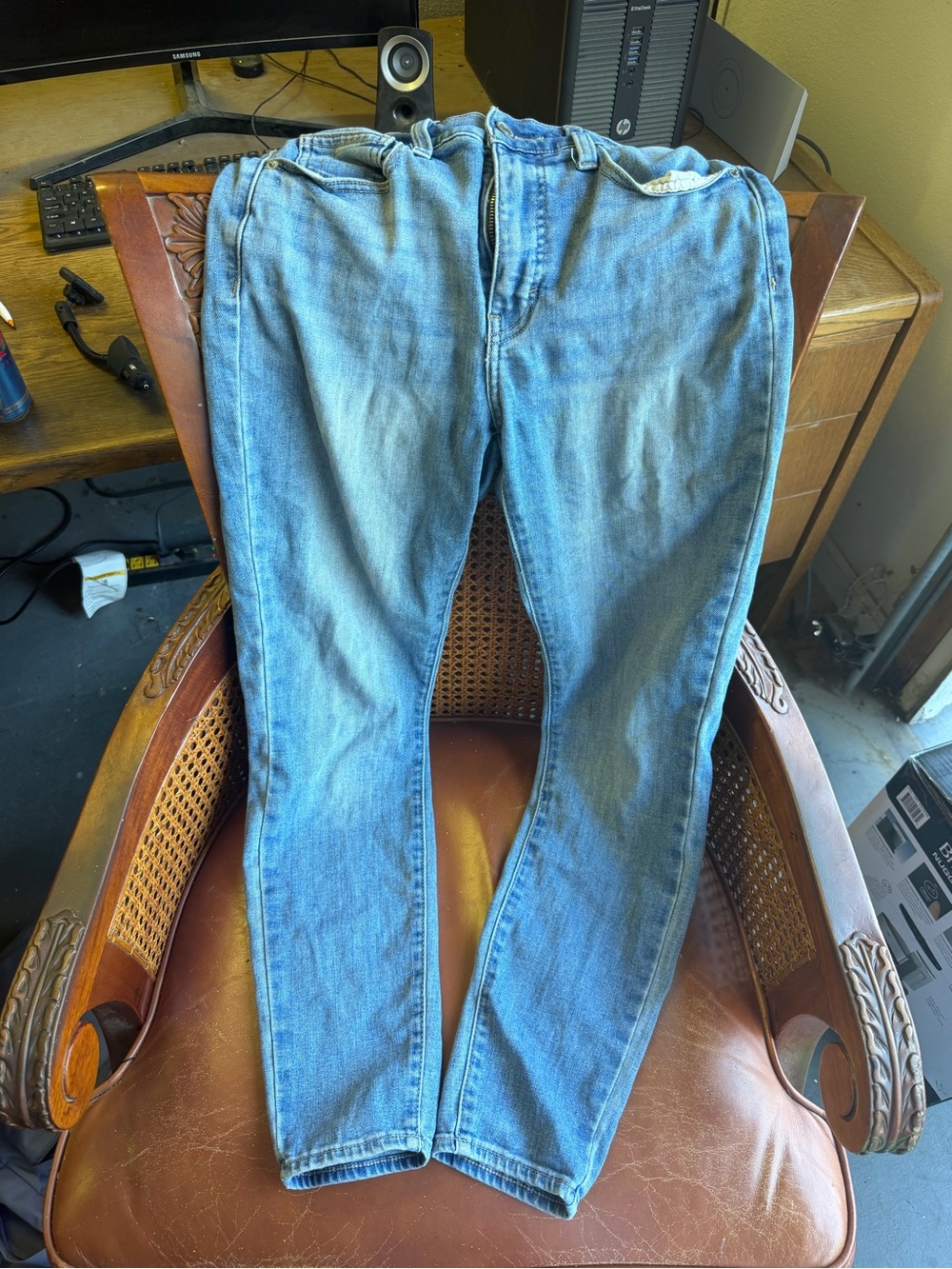Lucky Brand Women's Straight Leg Light Blue Jeans